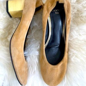 Lanvin yellow pumps!